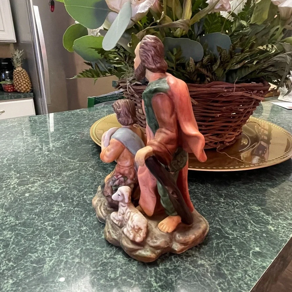 AVON Holiday Treasures Nativity Porcelain Blessed Visitors Shepherds Pre-Owned